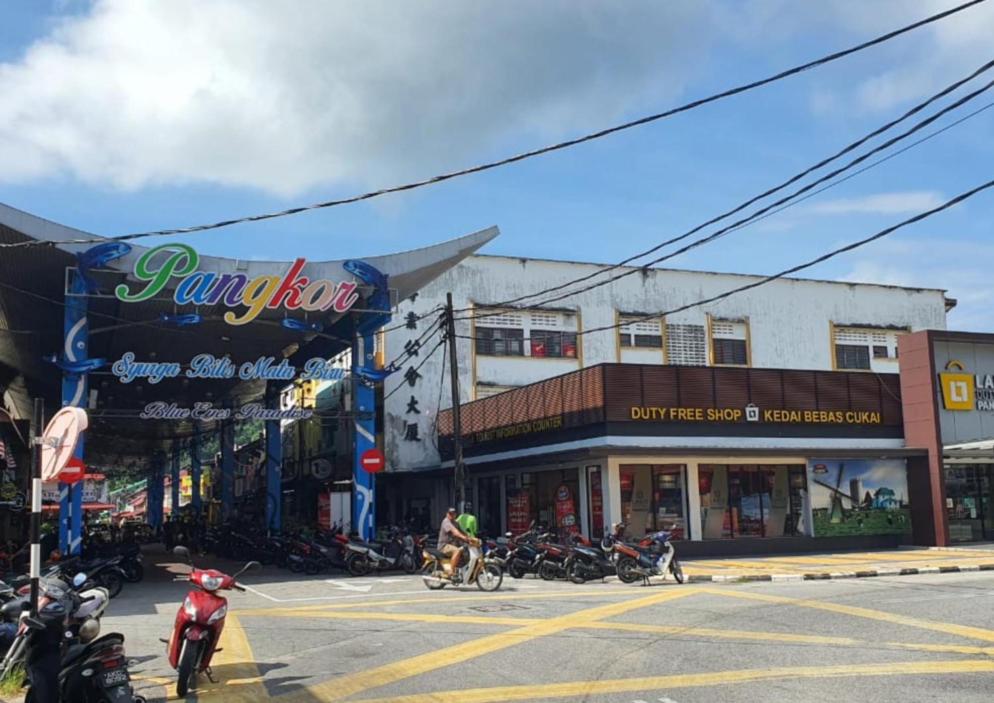 Shoplot Hostel Pangkor Kampong Pasir Bogak Exterior photo